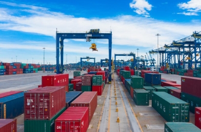 寧波貨運(yùn)公司將繼續(xù)以更加開放、包容的姿態(tài)，迎接每一個(gè)挑戰(zhàn)與機(jī)遇